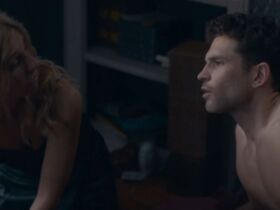 Таис Алессандрен голая, Сандрин Киберлен секси – Sweetheart (2019) #3