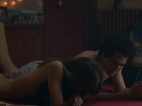 Таис Алессандрен голая, Сандрин Киберлен секси – Sweetheart (2019) #6