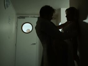 Луна Шикериль голая, Андреа Бесконд голая – Щекотка (2018) #5