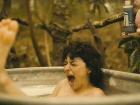 Алиа Шокат секси, Пенелопа Костопулос секси – Блэйз (2018) #2