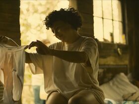 Алиа Шокат секси, Пенелопа Костопулос секси – Блэйз (2018) #3