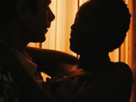 Мария Флор голая, Белиз Помбал голая – Братья Фрейтас s01e03 (2019) #12