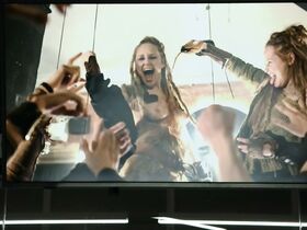 Криста Косонен голая, Аугуста Эва Эрлендсдоуттир голая – Пришельцы из прошлого s01e01-04 (2019) #9