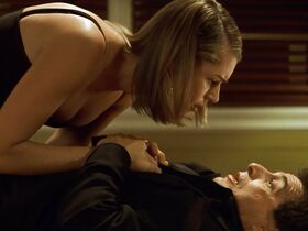 Ребекка Ромейн секси, Рэйчел Робертс секси – Симона (2002)