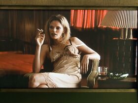 Ребекка Ромейн секси, Рэйчел Робертс секси – Симона (2002) #9