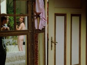 Уте Зилински голая, Элеанор Мельцер голая – Франкфурт, Кайзерштрассе (1981) #5