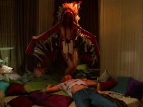 Уте Зилински голая, Элеанор Мельцер голая – Франкфурт, Кайзерштрассе (1981) #7