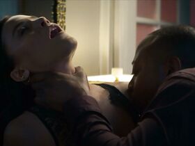 Майя Стоян секси, Ниа Лонг голая – Опасная связь (2020)