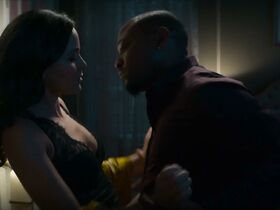 Майя Стоян секси, Ниа Лонг голая – Опасная связь (2020) #6