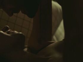 Александра Эссоу секси, Анита Брием секси, Доминик Шарп секси – Дрон (2019) #15