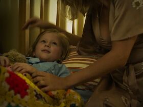 Клэр Холт секси, Алисия Дебнем-Кери секси, Франческа Иствуд голая – Насильственное разделение (2019) #3