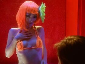 Бай Лин голая, Венди Томпсон секси – Счастливчик Эдмонд (2005) #11