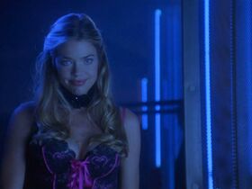 Бай Лин голая, Венди Томпсон секси – Счастливчик Эдмонд (2005) #5