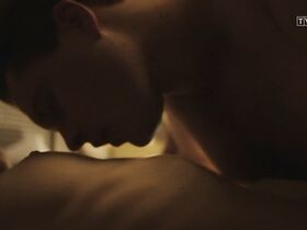 Патриция Казади секси, Анна Пияновская голая – Бодо s01e11-12 (2016) #3