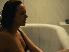 Валерия Голино голая, Ноэми Львовски голая, Валерия Бруни-Тедески секси – The Summer House (2018) #7