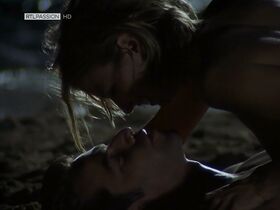 Соня Кирхбергер голая, Катарина Бём голая – Gigolo — Bei Anruf Liebe (1998) #12