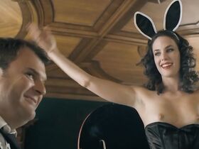 Жюли Форнье голая, Зоя Микулечки голая – Чистый белый цвет (2005) #20