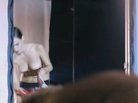 Жюли Форнье голая, Зоя Микулечки голая – Чистый белый цвет (2005) #4