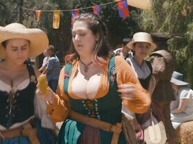 Шона Кофоуд секси, Мэри Холлис Инбоден секси – Американская принцесса s01e03 (2019) #10