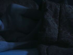 Николь Старк голая, Коуди Рени Камерон голая – Проклятие зомби (2016) #3