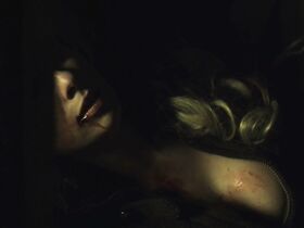 Керри Тейлор голая, Тони Эмбер Янг голая – Семья (2011) #6