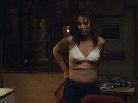 Кристина Малерова голая, Татьяна Паугофова секси – В неведении s01e01 (2019) #4