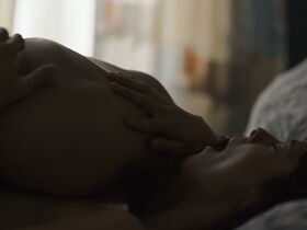 Майя Шёне голая – Темнота s03e04 (2020) #5