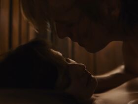 Лиза Викари голая – Темнота s03e02-04 (2020) #7