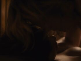 Лиза Викари голая – Темнота s03e02-04 (2020) #8