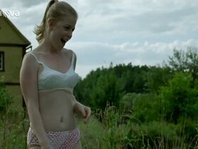 Моника Зоубкова голая – Операция «Дунай» (2009) #3