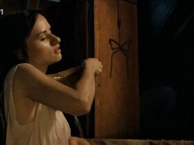 Кристина Канатова секси – Zázračný nos (2016) #3