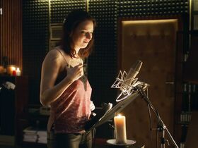 Анита Эспандрова голая, Люция Липенска голая, Микаэла Имрамовска голая, Береника Когоутова голая – Dabing Street s01e03 (2018) #2