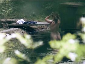 Анна Иржина Даньгелова голая, Ева Веймелкова секси – Kluci z hor (2018)