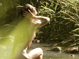 Вероника Кгек Кубаржова голая, Вероника Гаерова голая – Девушка и волшебник (2008)