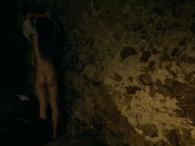 Вероника Кгек Кубаржова голая, Вероника Гаерова голая – Девушка и волшебник (2008) #11