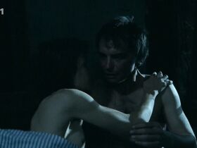 Вероника Кгек Кубаржова голая, Вероника Гаерова голая – Девушка и волшебник (2008) #16