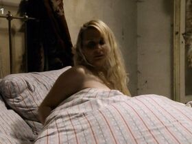 Вероника Кгек Кубаржова голая, Вероника Гаерова голая – Девушка и волшебник (2008) #17