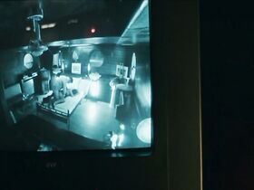 Петра Дубаева голая, Ребека Греганова голая – Свинья (2020) #11