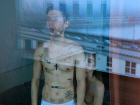 Изабель Эйдлен голая – Водоворот s01e05 (2020) #2