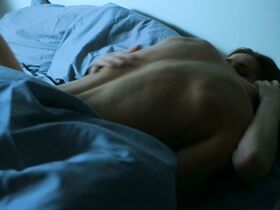 Изабель Эйдлен голая – Водоворот s01e05 (2020) #6