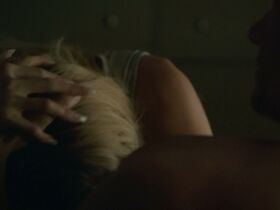 Райли Воулкел секси, Моника Реймунд секси – Кайфтаун s01e08 (2020) #10