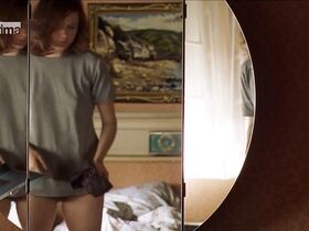 Теодора Ремундова голая – Семейная поездка (2002) #12