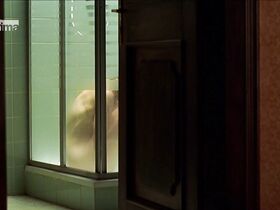 Теодора Ремундова голая – Семейная поездка (2002) #8