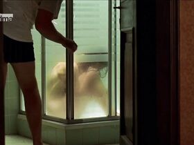 Теодора Ремундова голая – Семейная поездка (2002) #9