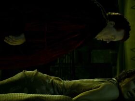 Даниэла Амавия секси, Джессика Брукс секси – Дети Дюны (2003) #11