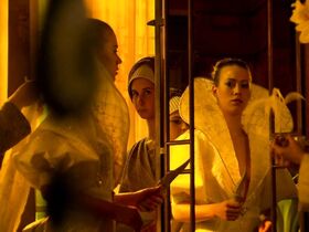 Даниэла Амавия секси, Джессика Брукс секси – Дети Дюны (2003) #13