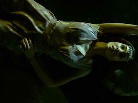 Даниэла Амавия секси, Джессика Брукс секси – Дети Дюны (2003) #9