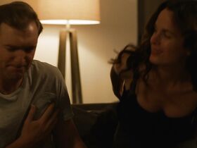 Линдси Бёрдж голая, Лидия Хаус голая – Передышка s03e01 (2019) #6