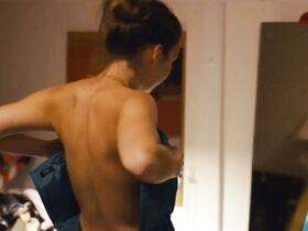 Береника Когоутова голая, Алжбета Пажутова голая – An Unlikely Romance (2013) #12