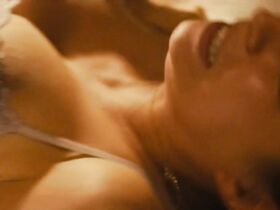 Береника Когоутова голая, Алжбета Пажутова голая – An Unlikely Romance (2013) #2